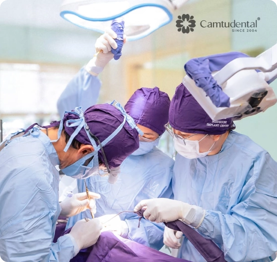 ក្រុមគ្រូពេទ្យ Cẩm Tú Dental Clinic