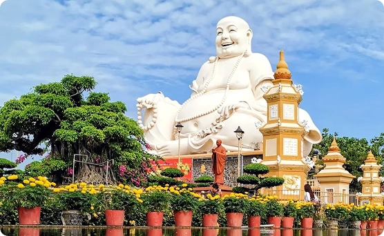 Vinh Trang Pagoda – My Tho