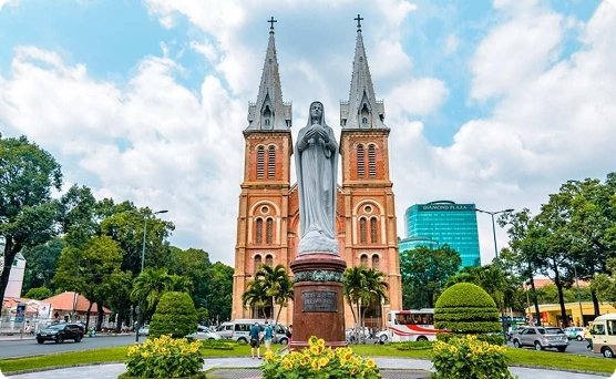វិហារកាតូលិកសាយហ្គន (Notre Dame)